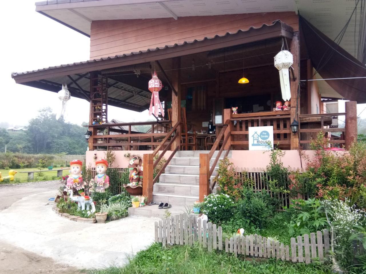 Hotel Pai Smilehouse Exterior foto