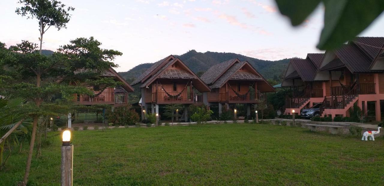 Hotel Pai Smilehouse Exterior foto